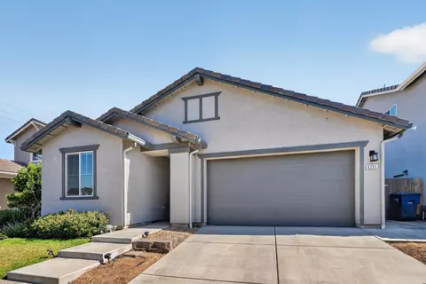 Exterior - 6231 E Berkeley Ave, Fresno, CA 93727 photo 2 of 4