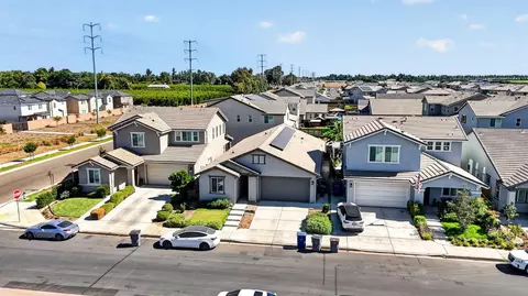 View/Area - 6231 E Berkeley Ave, Fresno, CA 93727 photo 2 of 4