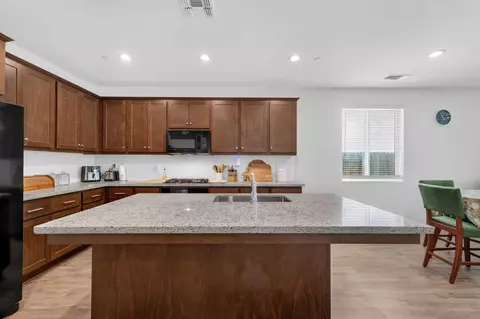 Kitchen - 6231 E Berkeley Ave, Fresno, CA 93727 photo 2 of 2