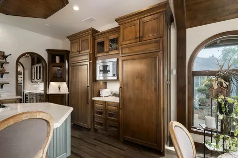 Kitchen - 17159 Coyote Pass Ln, Clovis, CA 93619 photo 6 of 9