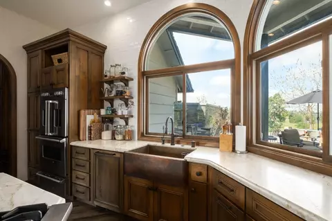 Kitchen - 17159 Coyote Pass Ln, Clovis, CA 93619 photo 4 of 9