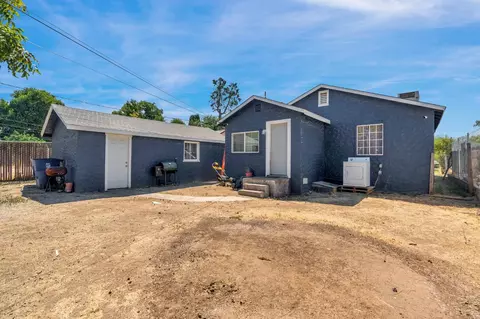 Exterior - 913 Garfield Ave, Madera, CA 93638 photo 5 of 8