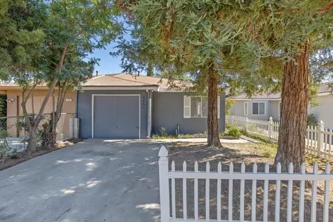 5451 W Santa Ana Ave, Fresno, CA 93722