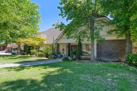 2677 W Wrenwood Ave, Fresno, CA 93711