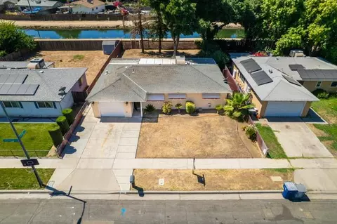 2501 W Indianapolis Ave, Fresno, CA 93705