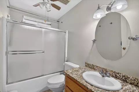 Bath - 36692 Blanca Ave, Madera, CA 93636 photo 2 of 3