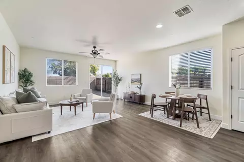 Living - 6532 E Atchison St, Fresno, CA 93727 photo 3 of 4
