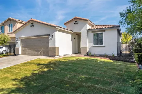 Exterior - 6532 E Atchison St, Fresno, CA 93727 photo 2 of 4
