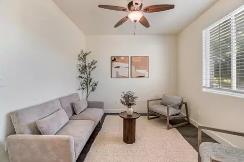 Living - 6532 E Atchison St, Fresno, CA 93727 photo 2 of 4