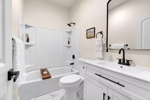 Bath - 6532 E Atchison St, Fresno, CA 93727 photo 2 of 3