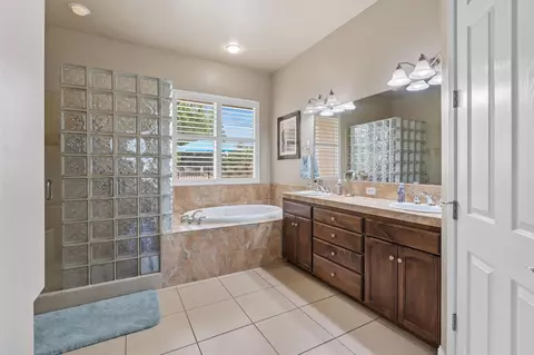 Bath - 11934 E Harvard Ave, Sanger, CA 93657 photo 1 of 3