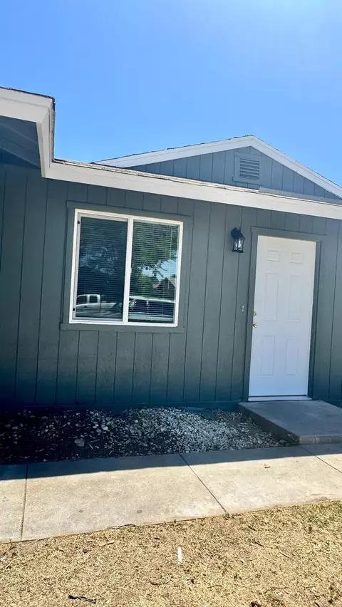 Exterior - 28558 Cholla Ave, Madera, CA 93638 photo 3 of 4