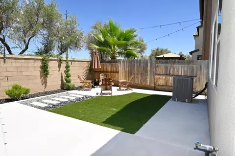 Exterior - 887 Wishon Ave W, Madera, CA 93636 photo 6 of 12
