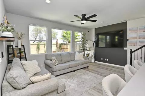 Living - 887 Wishon Ave W, Madera, CA 93636 photo 1 of 3