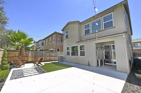 Exterior - 887 Wishon Ave W, Madera, CA 93636 photo 5 of 12