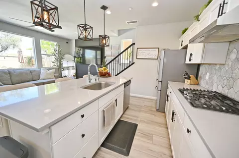 Kitchen - 887 Wishon Ave W, Madera, CA 93636 photo 3 of 7
