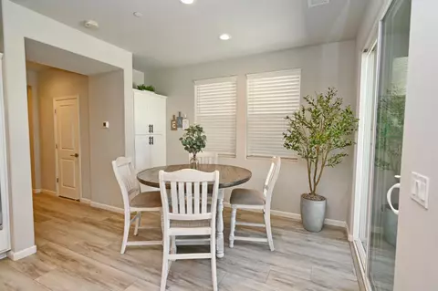 Dining - 887 Wishon Ave W, Madera, CA 93636 photo 1 of 2
