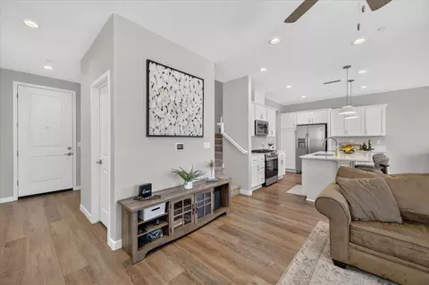 Entry Way - 4159 Vincent Rd, Madera, CA 93636 photo 1 of 3