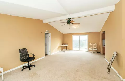 Living - 40696 Oakwood Rd, Madera, CA 93636 photo 4 of 6