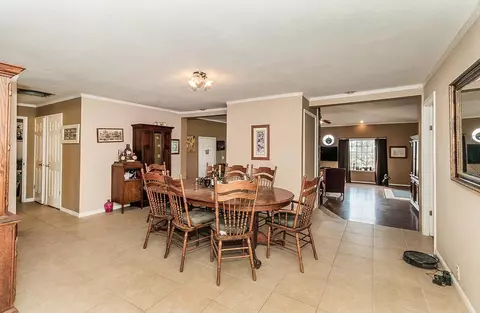 Dining - 40696 Oakwood Rd, Madera, CA 93636 photo 2 of 3