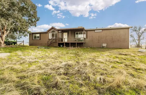 Exterior - 40696 Oakwood Rd, Madera, CA 93636 photo 9 of 14
