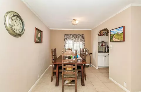 Dining - 40696 Oakwood Rd, Madera, CA 93636 photo 3 of 3