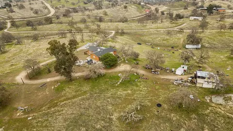 View/Area - 40696 Oakwood Rd, Madera, CA 93636 photo 6 of 10