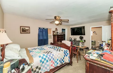 Bedroom - 40696 Oakwood Rd, Madera, CA 93636 photo 1 of 9