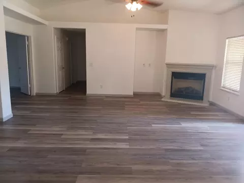Living - 15887 W Stanislaus Ave, Kerman, CA 93630 photo 3 of 3