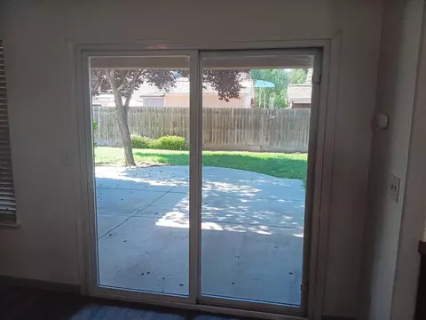 Entry Way - 15887 W Stanislaus Ave, Kerman, CA 93630 photo 2 of 4