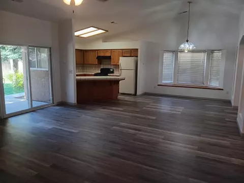 Living - 15887 W Stanislaus Ave, Kerman, CA 93630 photo 3 of 3