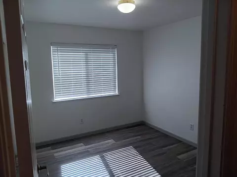 Bedroom - 15887 W Stanislaus Ave, Kerman, CA 93630 photo 2 of 2