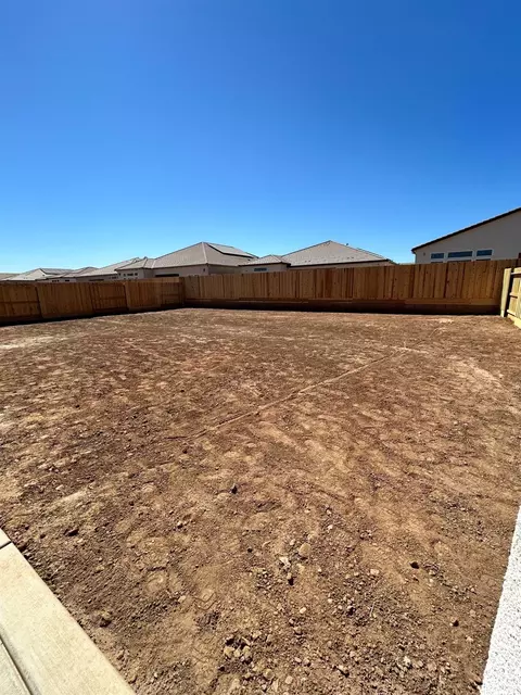 Exterior - 1626 Windmill Ln, Clovis, CA 93619 photo 2 of 3