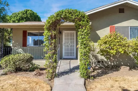 Exterior - 314 N 5th St, Fowler, CA 93625 photo 4 of 10