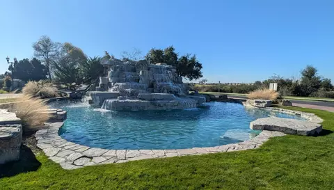 View/Area - 174 Emperor Way, Dinuba, CA 93618 photo 1 of 1