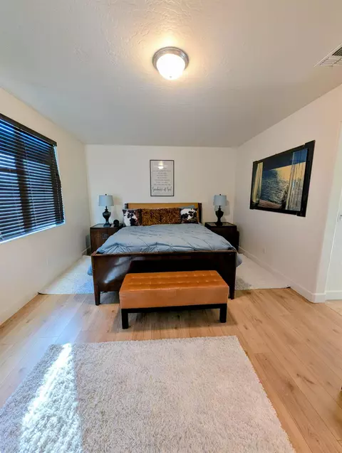 Bedroom - 174 Emperor Way, Dinuba, CA 93618 photo 4 of 4