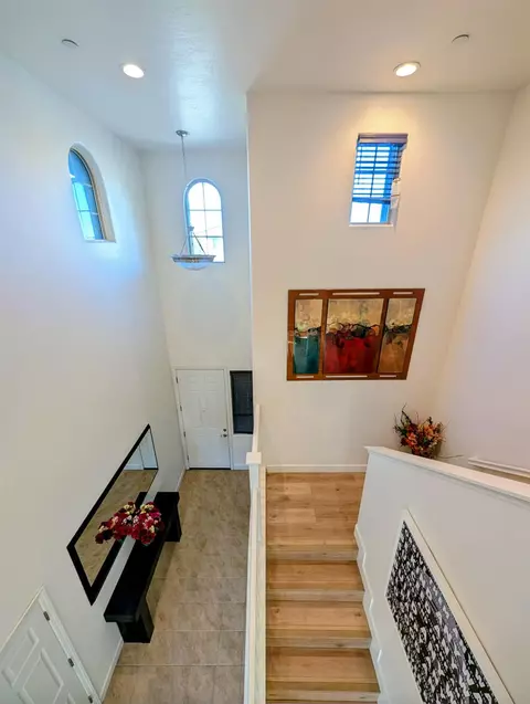 Entry Way - 174 Emperor Way, Dinuba, CA 93618 photo 1 of 1