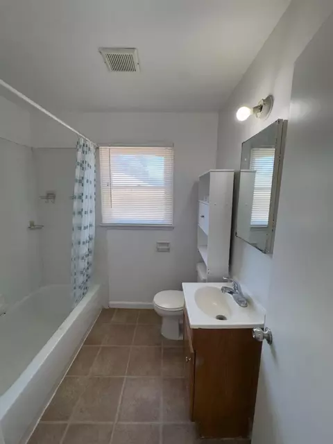 Bath - 1242 E Shields Ave, Fresno, CA 93704 photo 1 of 3