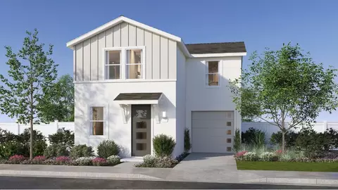 6719 E Clingstone Dr, Fresno, CA 93727
