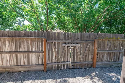 Exterior - 256 N Magnolia Ave, Clovis, CA 93611 photo 6 of 11
