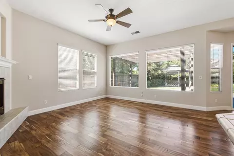 Living - 256 N Magnolia Ave, Clovis, CA 93611 photo 3 of 5