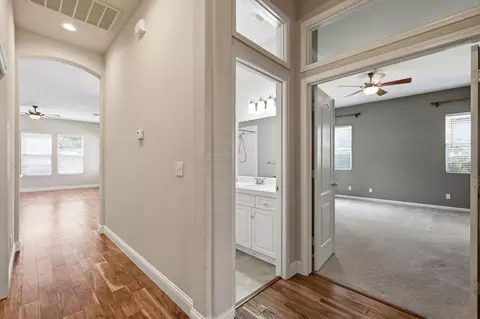 Entry Way - 256 N Magnolia Ave, Clovis, CA 93611 photo 4 of 5