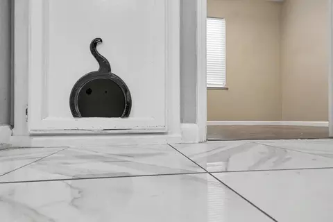 Entry Way - 2055 Bedford Ave, Clovis, CA 93611 photo 3 of 5