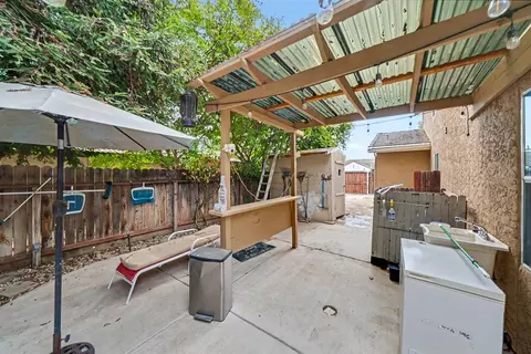 Exterior - 2055 Bedford Ave, Clovis, CA 93611 photo 4 of 6