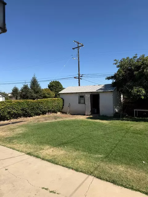 Exterior - 1916 7th St, Sanger, CA 93657 photo 8 of 8