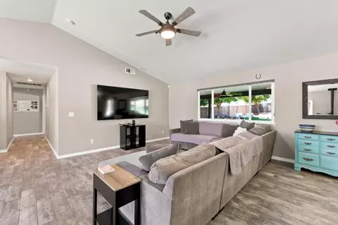 Entry Way - 16176 Paula, Madera, CA 93636 photo 2 of 2
