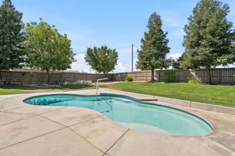 Exterior - 16176 Paula, Madera, CA 93636 photo 7 of 9