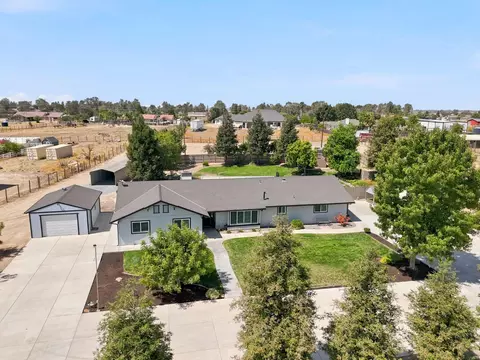 View/Area - 16176 Paula, Madera, CA 93636 photo 2 of 12