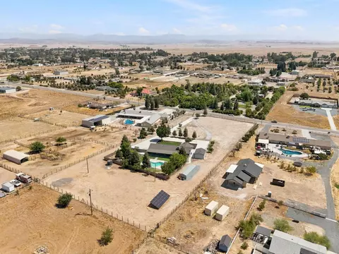 View/Area - 16176 Paula, Madera, CA 93636 photo 10 of 12