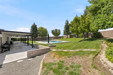 Exterior - 16176 Paula, Madera, CA 93636 photo 4 of 9
